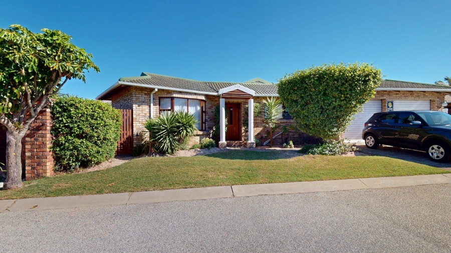 3 Bedroom Property for Sale in Summerstrand Eastern Cape